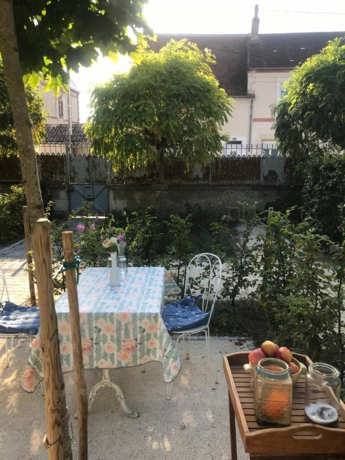 Bed and Breakfast La Josephine Cosne-sur-Loire Exterior foto